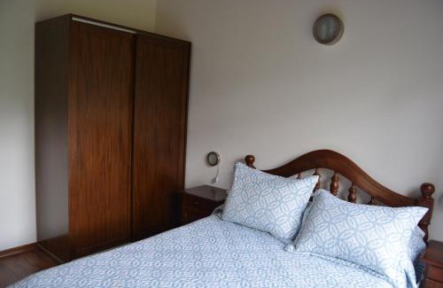 Tandil Cabin | Inviting Cabaña El Tigre: Poolside Retreat for Families