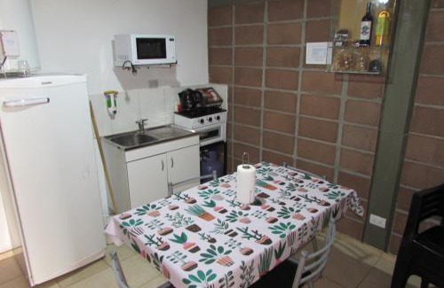 Belen Cabin | Cozy Cabaña en Belén: Pet-Friendly Retreat with Hot Tub