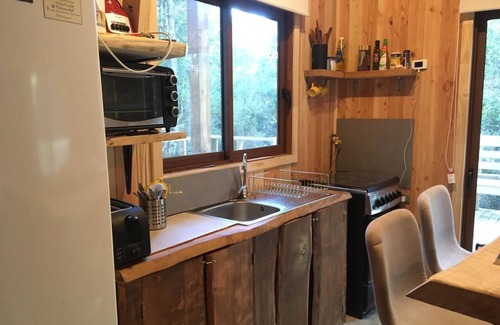 Pucon Cottage | Cozy Cabaña en el Bosque: Family-Friendly Retreat