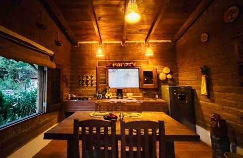 Malinalco House | Cozy Cabaña in Malinalco with Restaurant & Family Fun