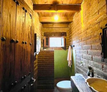 Malinalco House | Cozy Cabaña in Malinalco with Restaurant & Family Fun