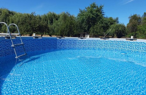 Ercilla House | Cozy Cabaña Near Route 5 with Pool and Pet-Friendly Perks