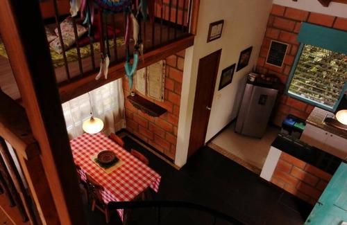 Los Nomos Cabin | Explore Cabaña en Santa Elena: Your Work Retreat Awaits