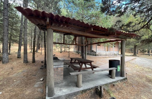 Pueblo Nuevo Cabin | Inviting Cabaña Familiar at Bosque Parque La Pirámide
