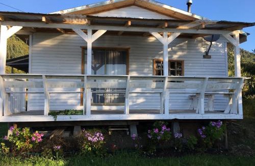 Lenca House | Oceanfront Cabaña on Carretera Austral with Hot Tub