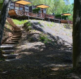 San Pedro de la Paz House | Cozy Cabaña Habitainer BordeRio 3 with Fireplace & Hot Tub