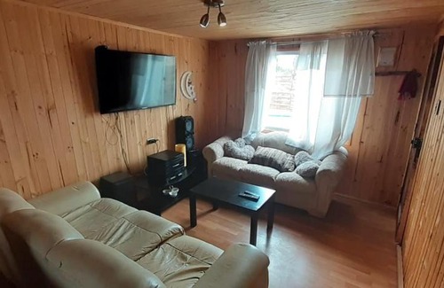 Puchuncavi House | Cozy Cabaña Horcon: Family-Friendly Retreat with Fireplace