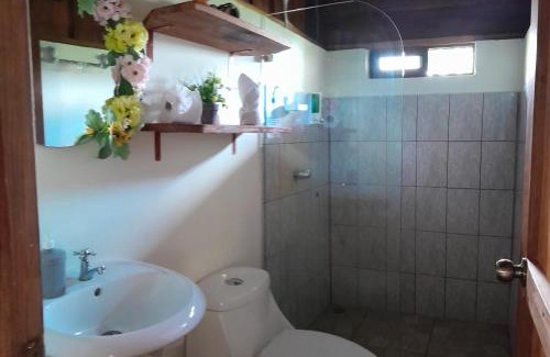 Penas Blancas House | Discover Cabaña ITZE: Family-Friendly Retreat with High Ratings