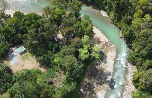 Naranjito Apartment | Cozy Riverfront Cabin with Restaurant and Pet-Friendly Options