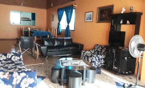 Hanga Roa House | Discover Cabaña Kaiheke: Exceptional Child-Friendly Retreat