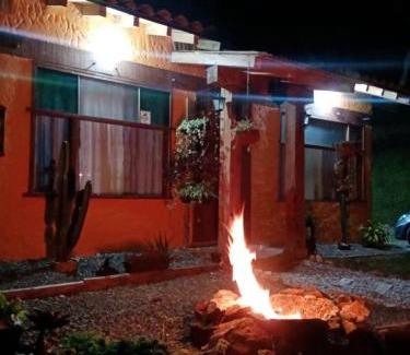 El Penol House | Pet-Friendly Retreat: Cabaña La Capilla El Peñol, 10/10 Score