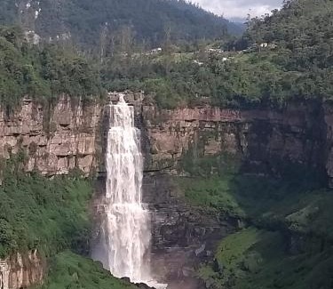 El Colegio Villa | Cabaña La Cascada