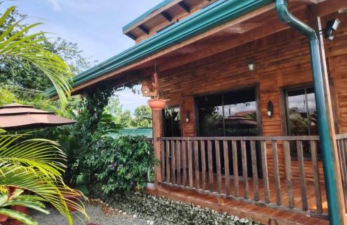 El Tanque Ski Chalet | Pet-Friendly Cabaña la Corteza: Guest Rated 10/10!