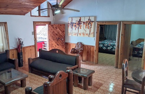 Santiago Cabin | Comfortable Cabaña la Doña: 5 Min from Cola de Caballo