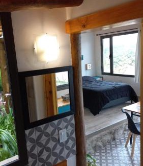 Villa Giardino House | Family-Friendly Cabaña La Emilia with Pool - Villa Giardino