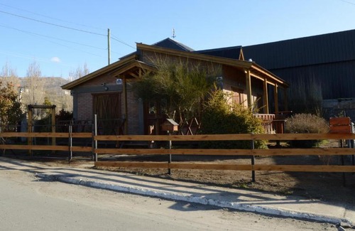 Macrozona Bahia Redonda y Primeros Faldeos Cabin | Child-Friendly Cabaña La Juliana with Top Guest Ratings