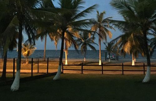 San Antero House | Pet-Friendly Cabaña La Niña Cande with Oceanfront Views