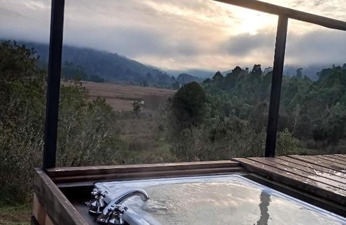 Punucapa House | Cozy Cabaña Las Canoas - Family & Pet Friendly Retreat