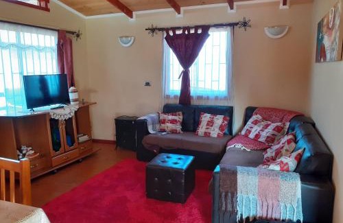 Valparaiso House | Discover Cabaña Las Orquideas 1: Family-Friendly Retreat