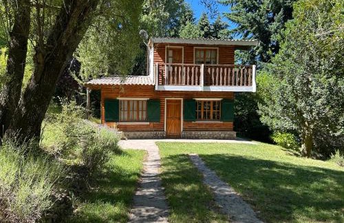 El Bolson Ski Chalet | Discover Cabaña Los Abetos 1: Family-Friendly Getaway