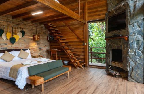 San Francisco de Borja Villa | Nature Retreat: Pet-Friendly Cabin with Hot Tub & High Ratings