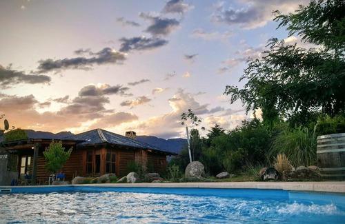 Cacheuta Ski Chalet | Cozy Cabaña Los Manzano: Family-Friendly with Pool Access