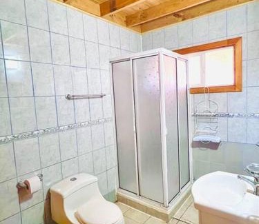 Llifen House | Pet-Friendly Retreat at Cabaña los Notros Awaits You