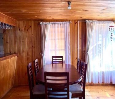 Llifen House | Pet-Friendly Retreat at Cabaña los Notros Awaits You