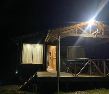 Castro House | Cozy Cabaña Los Ulmos: Family-Friendly with Hot Tub