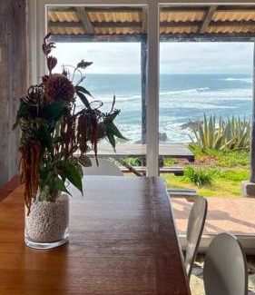 Pichilemu House | Oceanfront Cabaña Mar Pichilemu with Hot Tub & Fireplaces