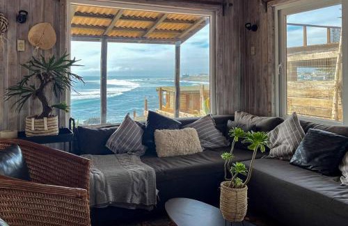 Pichilemu House | Oceanfront Cabaña Mar Pichilemu with Hot Tub & Fireplaces