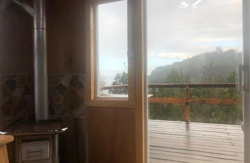 Quemchi House | Cozy Cabaña Mirador: Family-Friendly Getaway with Kitchen