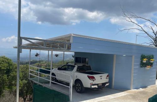 Poas Volcano National Park Apartment | Inviting Cabaña Mirador with Jacuzzi - Perfect for Families