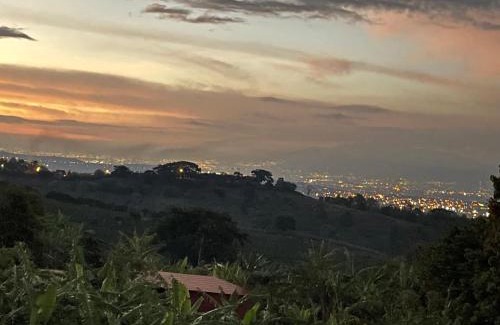Poas Volcano National Park Apartment | Inviting Cabaña Mirador with Jacuzzi - Perfect for Families