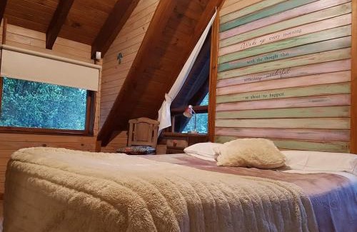 Correntoso Cabin | Family-Friendly Retreat: Cabaña Modern Awaits You