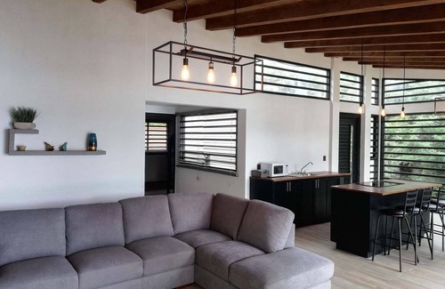 Morelia Cabin | Modern Lakeside Cabin with Family-Friendly Amenities