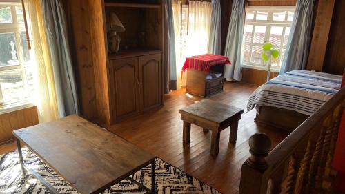 San Jeronimo Tlacochahuaya House | Pet-Friendly Cabaña Casa Coralillo with Pool & Hot Tub