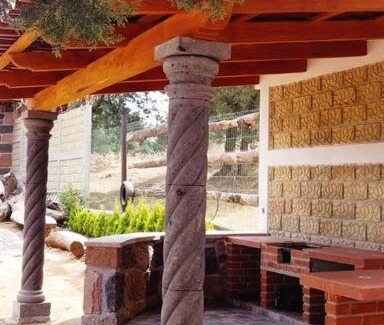 El Oro Ski Chalet | Cozy Cabaña: Pet-Friendly Retreat for Your Next Getaway