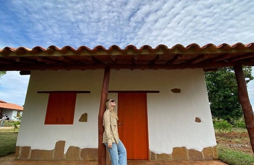Barichara House | Cozy Cabaña Naranja: Family and Pet-Friendly Escape