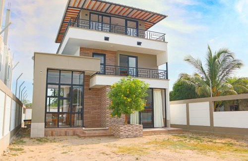 Covenas House | Pet-Friendly Cabaña Playa Mar: Guest Rated 9.4/10