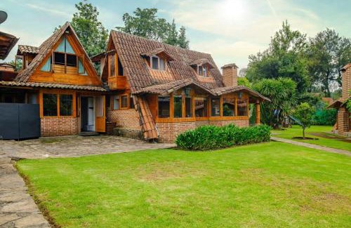 Avandaro House | Private Cabin in Valle de Bravo - Ideal Location & Family-Friendly