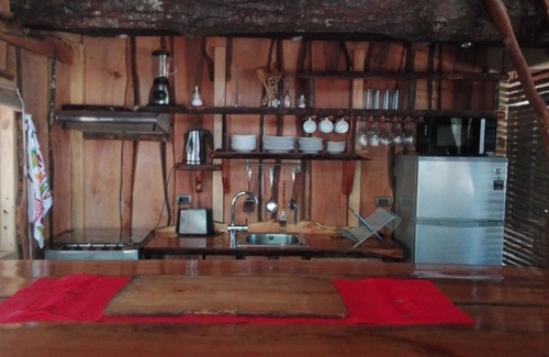 Pucon House | Rustic Cabaña in Pucón: Family-Friendly with Spa & Kitchen