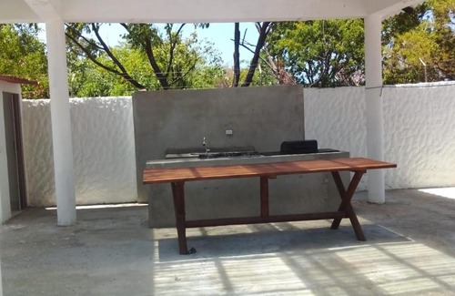 Papare House | Inviting Cabaña Recinto del Pensar with Pool & Hot Tub