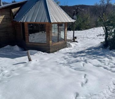 Casa de Lata Ski Chalet | Guest Rated 9.3: Cabaña Recinto Valle Las Trancas Retreat