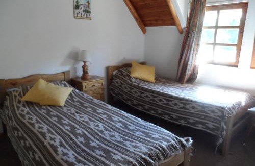 Lago Puelo Cabin | Kid-Friendly Retreat at Cabaña Ruca Kushe - Rated 9/10