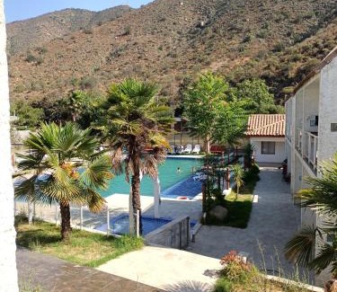 Olmue House | Spacious Cabaña Superior Ruka La Campana with Pool & Pets