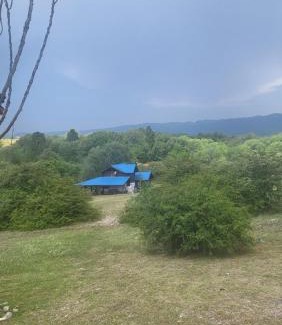 Los Reartes Ski Chalet | Cozy Cabaña Techo Azul: Family-Friendly & Pet Welcoming