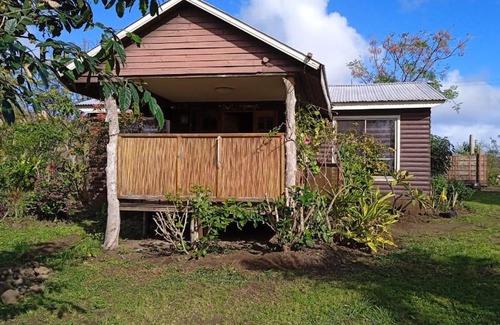 Hanga Roa Ski Chalet | Inviting Cabaña Uka Moana - Pet and Child Friendly Retreat