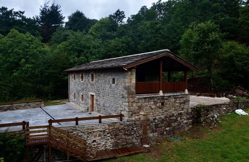 Vega de Pas Cabin | Discover Cabaña Vega de Pas: Perfect for Families & Nature Lovers