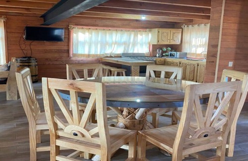 Mazamitla Cabin | Relaxing Stay at Cabaña Viñedo - Pet & Child Friendly